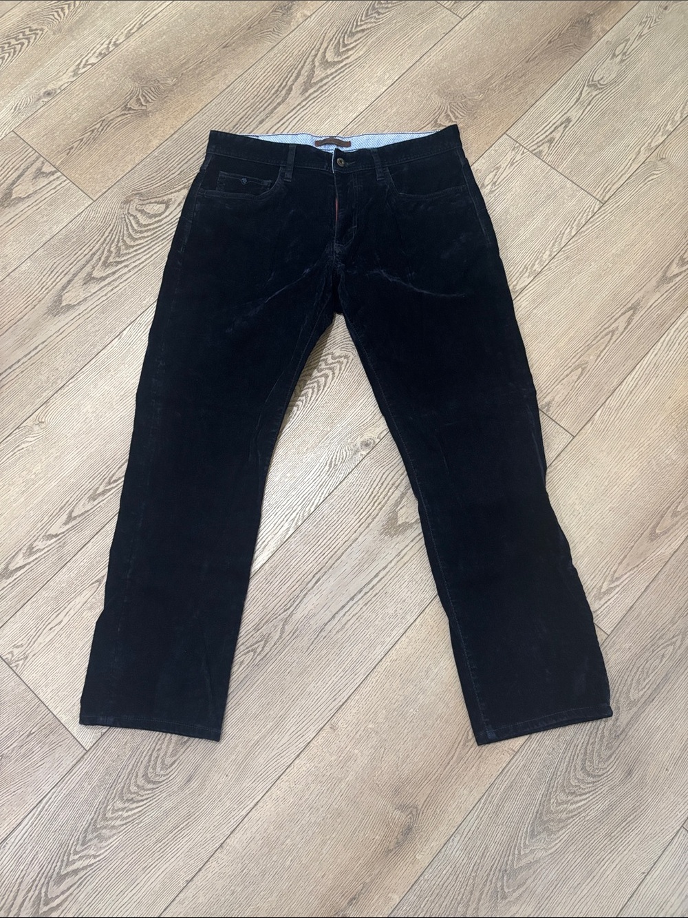Robert Graham Celestial Velvet black jeans. Men's 35. Like new condition. Sharp!